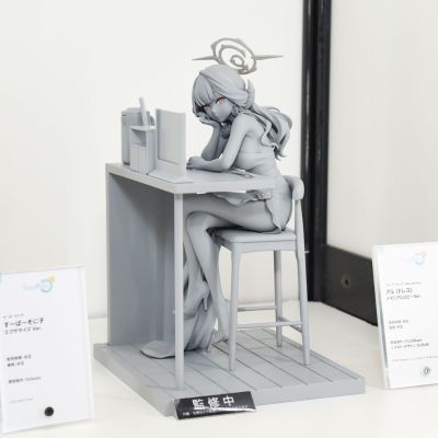 蔚蓝档案 陆八魔爱露（礼服）纪念大厅版