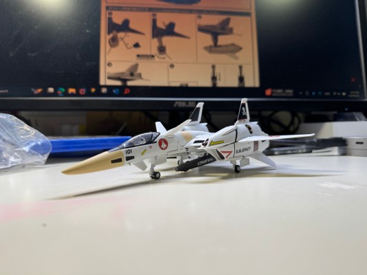 HI-METAL R VF-4  雷霆号三代 -超时空要塞 Flash Back 2012-