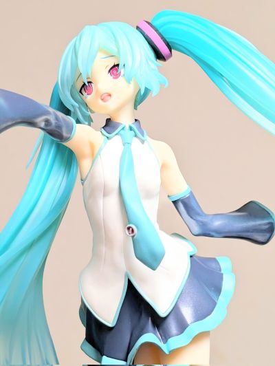 POP UP PARADE 初音未来 就算没有爱只要有你就好 透明色 L尺寸