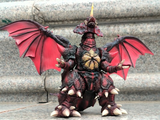 S.H.MonsterArts  戴斯特洛伊亚 （完全体） 特别配色版