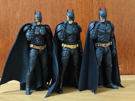MAFEX  No.053 正义联盟  蝙蝠侠 Ver.3.0 