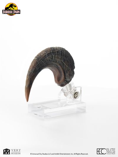 迅猛龙脚爪道具复制品