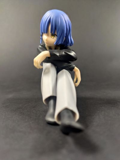 孤独摇滚！ 小坐系列奖品人偶 “山田凉”