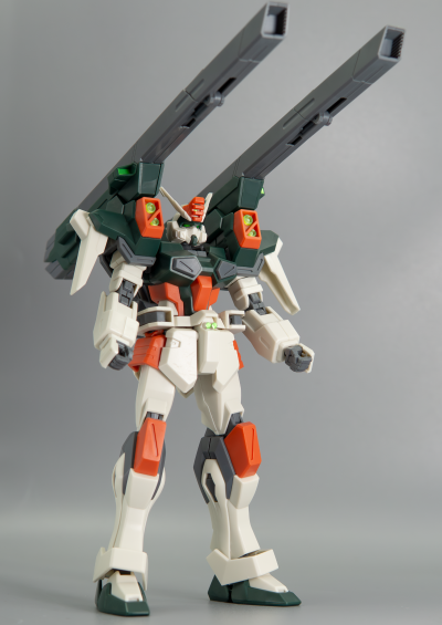 HG 1/144  闪电暴风高达