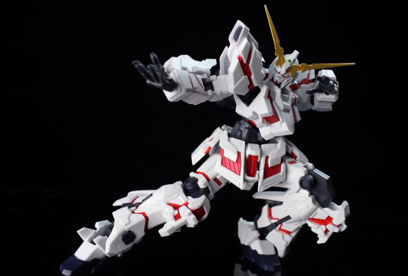 高达宇宙 RX-0 独角兽高达 新装版