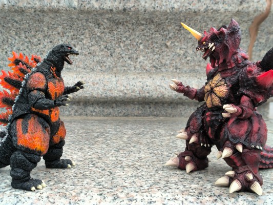 S.H.MonsterArts  哥斯拉大战戴斯特洛伊亚 哥斯拉(1995)