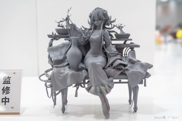 物华弥新 蝠桃瓶 粉彩福桃