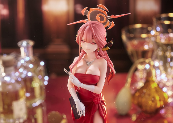 蔚蓝档案 陆八魔爱露（礼服）