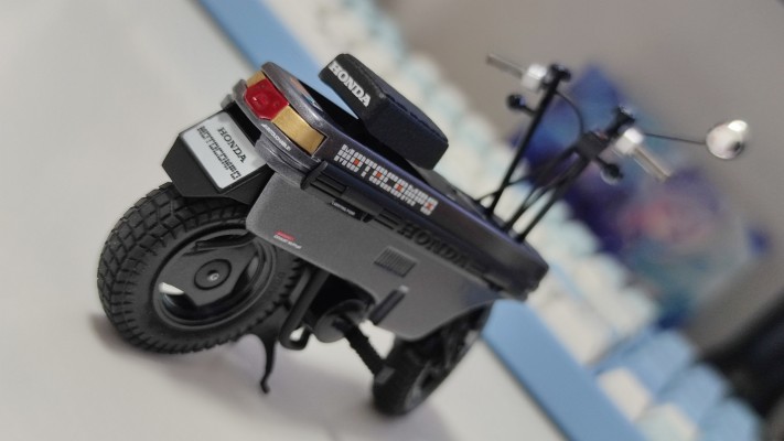 BUSTER DOLL 骑士 爱丽丝 与 本田 AB12 Motocompo