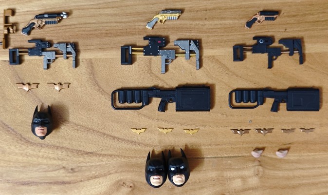 MAFEX  No.053 正义联盟  蝙蝠侠 Ver.3.0 