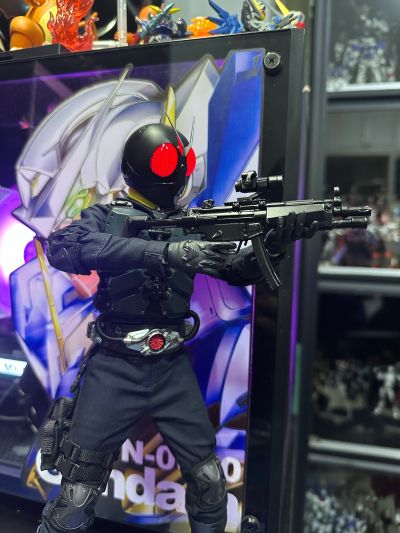 FigZero 1/6   大量出没型变异飞蝗改造人（新·假面骑士）