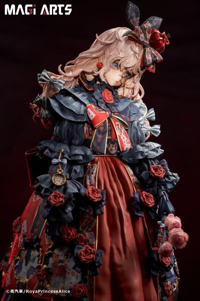 红皇后和爱丽丝公主