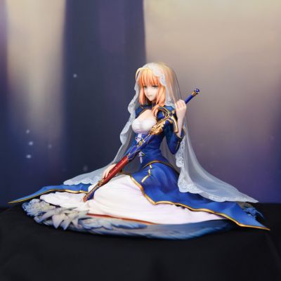 命运之夜 剑士（Saber） -阿瓦隆之庭-