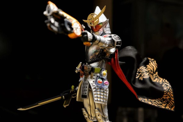 S.H.Figuarts  假面骑士铠武 假面骑士铠武 极武装