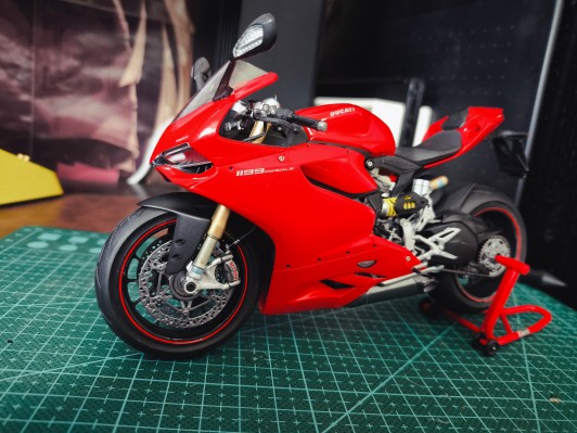1/12 摩托车系列 No.129 杜卡迪 1199 Panigale S
