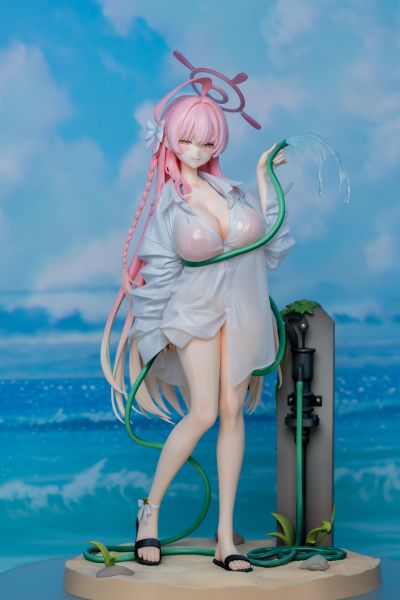 浦和花子（泳装）