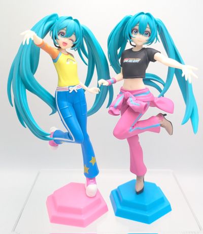 初音未来联名时尚魔女拉芙与贝莉 Desktop×Decorate Collections“初音未来”贝莉衣装款