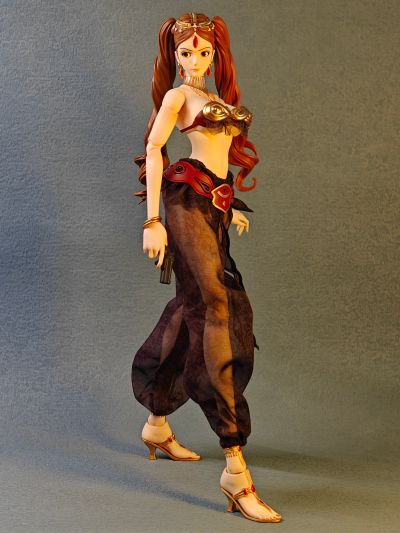 《鲁邦三世：名为峰不二子的女人》峰不二子 1/6可动人偶