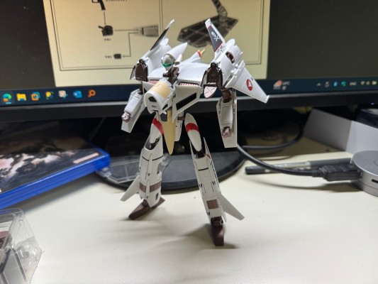 HI-METAL R VF-4  雷霆号三代 -超时空要塞 Flash Back 2012-