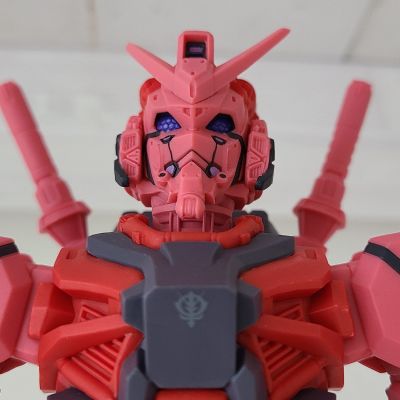 限械突破 机动战士高达跨时之战  红色高达