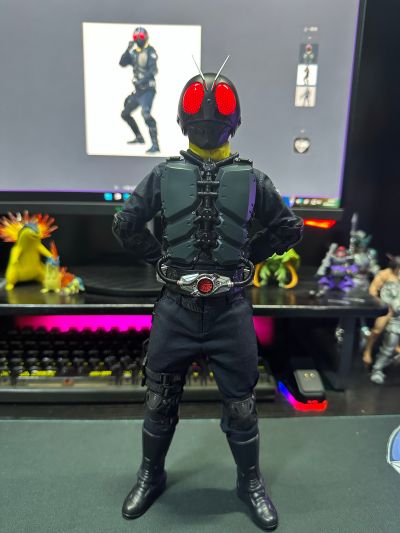 FigZero 1/6   大量出没型变异飞蝗改造人（新·假面骑士）