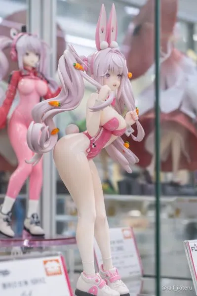 胜利女神：新的希望 爱丽丝 仙境兔女郎