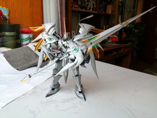 MODEROID  “银之骑神”亚格里昂