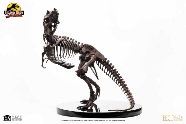 侏罗纪公园1：8比例圆形台座版霸王龙青铜雕像