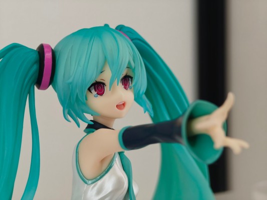 POP UP PARADE 初音未来 就算没有爱只要有你就好 透明色 L尺寸