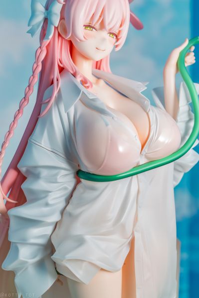 浦和花子（泳装）