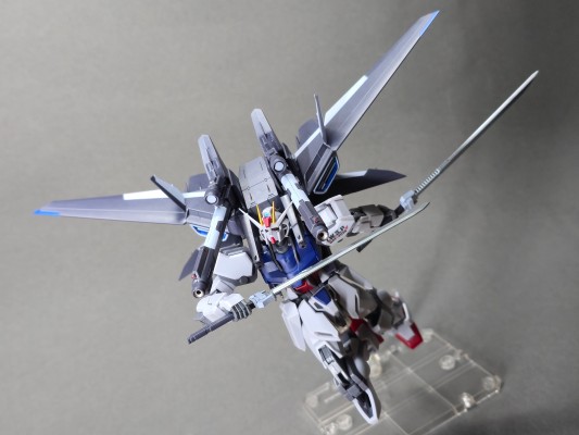 ROBOT魂 ＜机动战士系列＞ GAT-X105  强袭高达（复制机）＋I.W.S.P. 剧中版