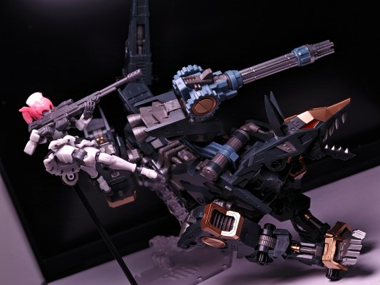 HMM系列 ZOIDS RZ-046 高速影狐