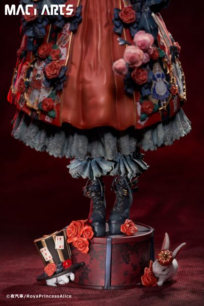 红皇后和爱丽丝公主