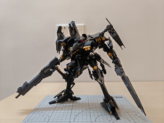 极致模型 装甲核心 雷纳德 03-AALIYAH 镜面处理