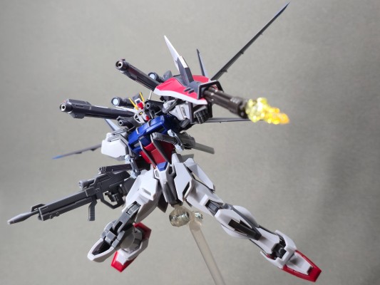 ROBOT魂 ＜机动战士系列＞ GAT-X105  强袭高达（复制机）＋I.W.S.P. 剧中版