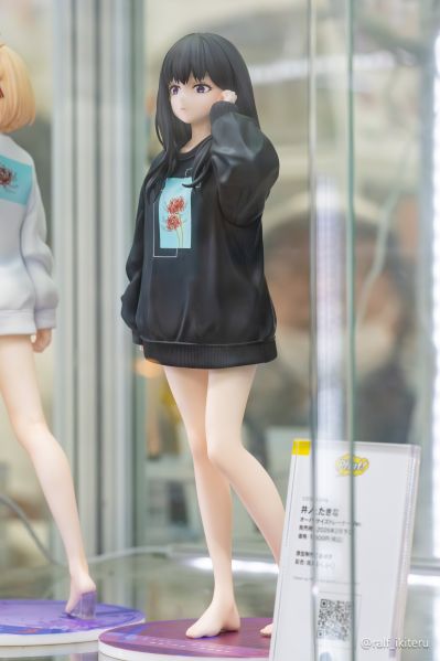 莉可丽丝 井上泷奈 Oversize运动衫