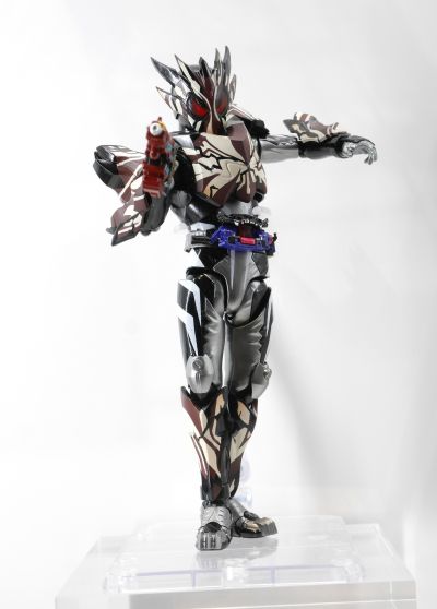 S.H.Figuarts  假面骑士苦涩加布 混合碎碎曲奇形态（暂译）