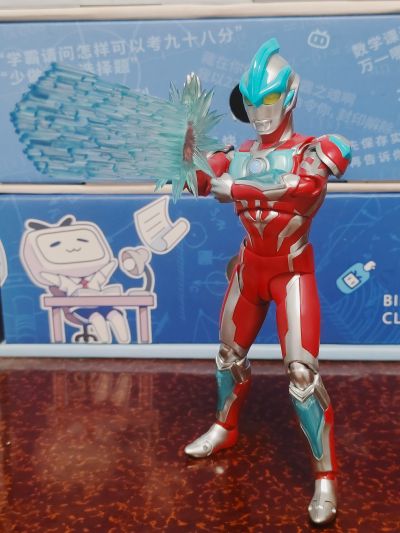 S.H.Figuarts 银河奥特曼（新生代之星）