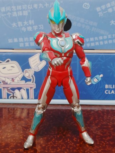 S.H.Figuarts 银河奥特曼（新生代之星）