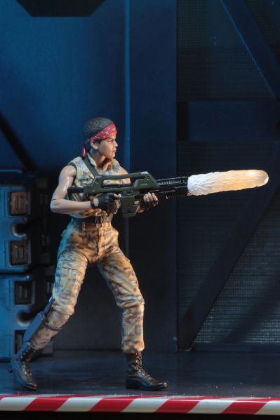 《异形》第12系列- 瓦丝奎兹7英寸比例可动人偶（战斗服版）