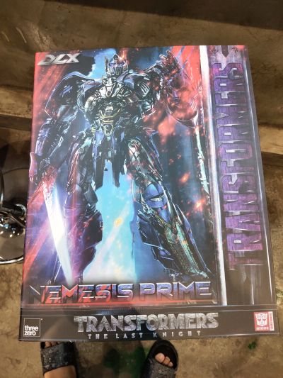 3Z0579 DLX 变形金刚：最后的骑士 暗黑擎天柱