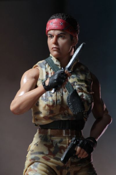 《异形》第12系列- 瓦丝奎兹7英寸比例可动人偶（战斗服版）