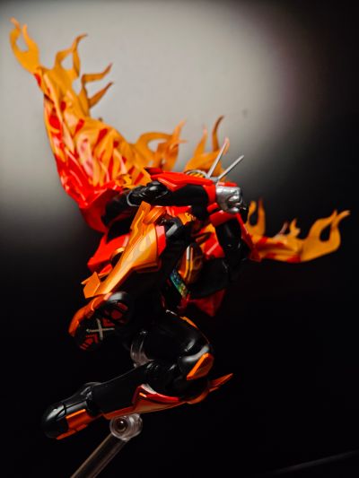 S.H.Figuarts 假面骑士烈焰歌查德破晓 / 歌查德破晓 蒸汽蝗虫