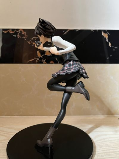 女神异闻录5皇家版 新岛真 校服