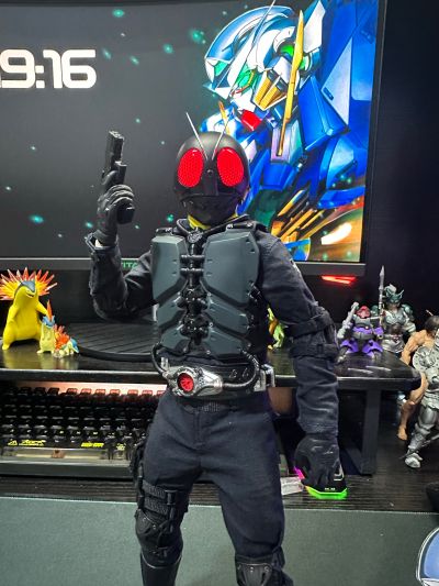 FigZero 1/6   大量出没型变异飞蝗改造人（新·假面骑士）