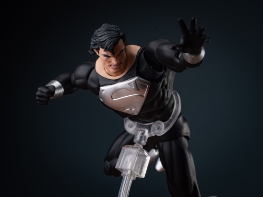 MAFEX No.150  超人(RETURN OF SUPERMAN)