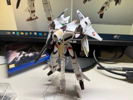 HI-METAL R VF-4  雷霆号三代 -超时空要塞 Flash Back 2012-