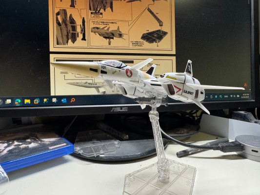 HI-METAL R VF-4  雷霆号三代 -超时空要塞 Flash Back 2012-