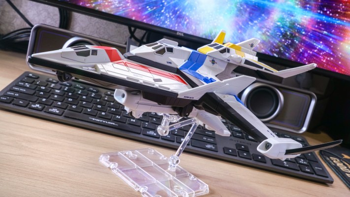 戴拿奥特曼-胜利神鹰贝塔号