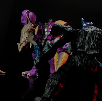 变形金刚 赛博坦之战 WFC-19 擎天圣 与 老鼠